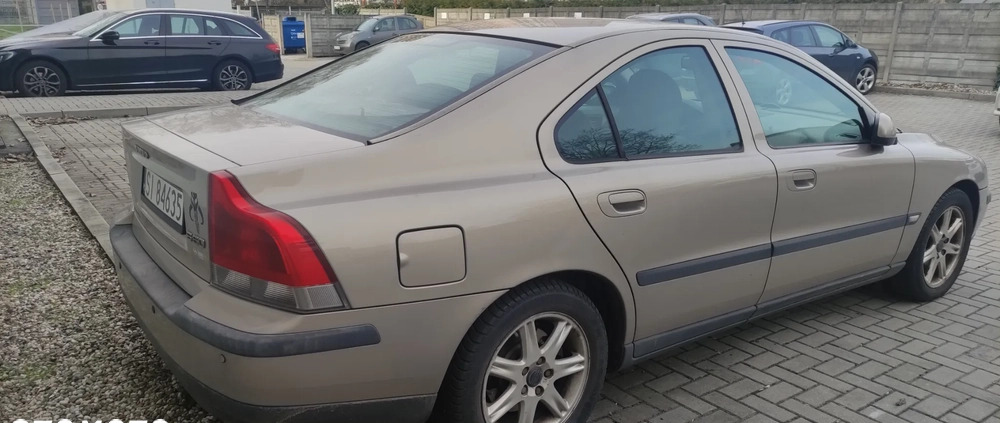 Volvo S60 cena 7000 przebieg: 266000, rok produkcji 2001 z Katowice małe 7